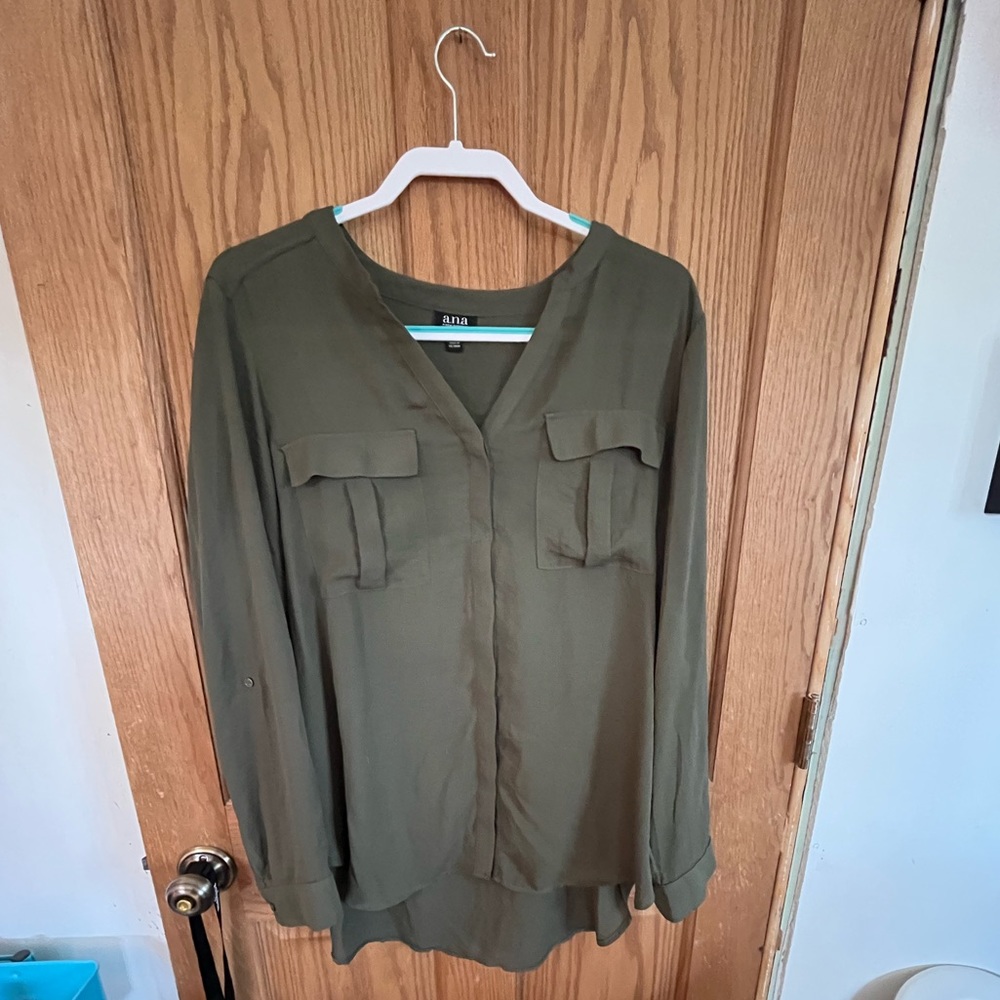 a.n.a. green button up - Size XL